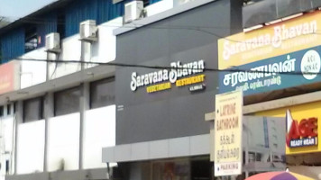 Saravanaa Bhavan outside
