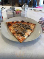Renzo's Cafe Pizzeria food