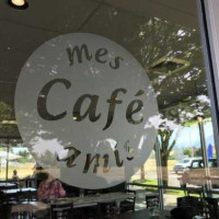 Mes Ami Cafe outside