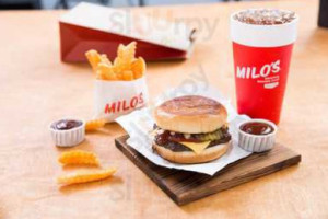 Milo's Hamburgers food