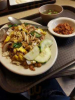 A Kaung Zarr food