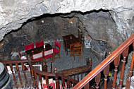 La Cueva De Los Abrigos inside