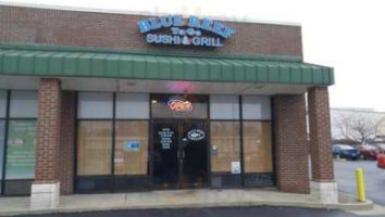 Blue Reef Sushi And Grill outside