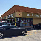 Billy Sims BBQ outside