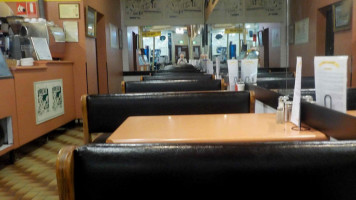 Twin's Cafe inside