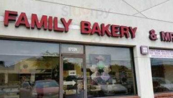 Family Bakery And Mrs Donut outside