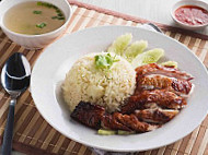 Jìn Dǐng Fēng Shāo Là Chicken And Char Siew Rice food