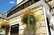 The Pulteney Arms outside