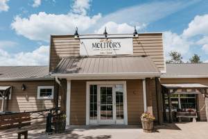 Molitor's Quarry Grill outside