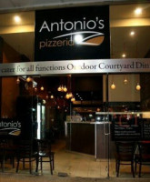 Antonios Pizzeria food