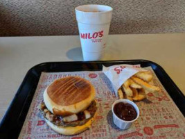 Milo's Hamburger food