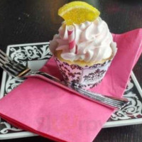 Pinkitzel Cupcakes and Candy food