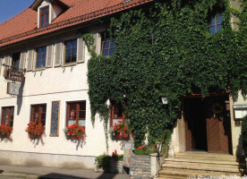 Gasthaus Zum Löwen outside