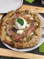 Pizzeria Carbone inside