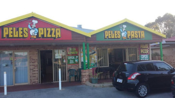 Peles' Pizza & Pasta outside