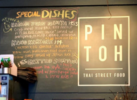 Pintoh Thai Street Food inside