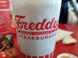 Freddy's Frozen Custard Steakburgers food