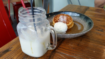 Milk Cloud Cafe food