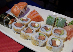 SUSHI et GRILL food