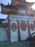 Dragon Seafood outside