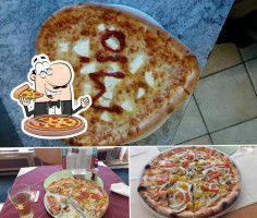 Pizza Mio food