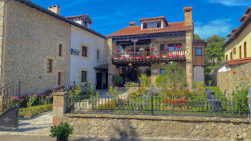 Hosteria De Quijas outside