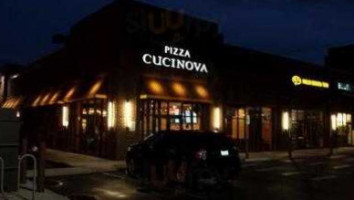 Pizza Cucinova outside