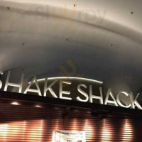 Shake Shack Union Station inside