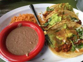 Tacos & Tarros food