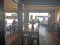 Grill'd - Mount Lawley people
