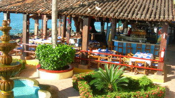 Lindo Mar Resort Restaurant inside