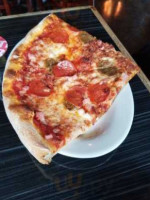 Hawthorne's Ny Pizza food