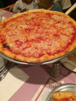 Lisa Pizza And food