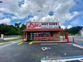 Lubi's Hot Subs outside