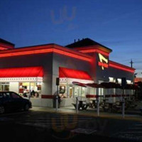 In-n-out Burger outside