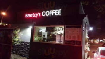 Bentley's Coffee outside