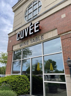 Cuvee Wine Table outside