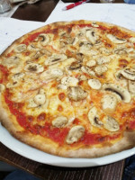 Tomassini Pizza Pasta Ciudad Jardin food