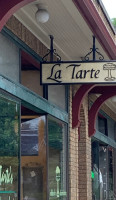 La Tarte's Little Perk inside