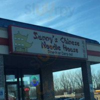 Sunny's Noodle House outside