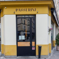 Passerini outside