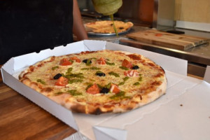 Pizza Del Sol food