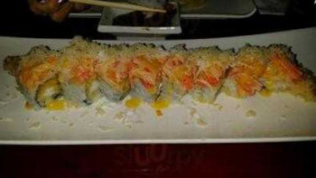 M Sushi House food