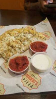 Uncle Maddio's Pizza food