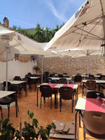 Freddo Bar, Restaurante Y Pizzeria inside