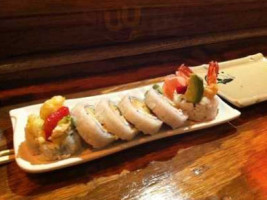 Izmi Sushi food