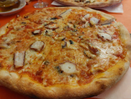 Pizzeria La Gavina food