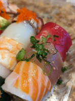 Tgis Sushi food