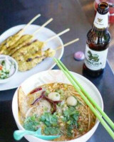 Manao Thai Street Eats food