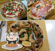 Rosso Vivo Pizzeria Verace Con Forno A Legna food